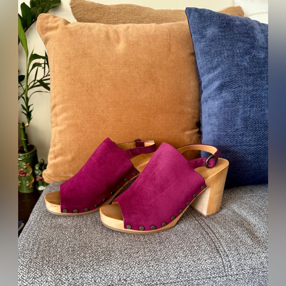 Sézane Dakota High Clogs, New in Burgundy Suede Open-Toe with Wooden Block Heel - Picture 7 of 11